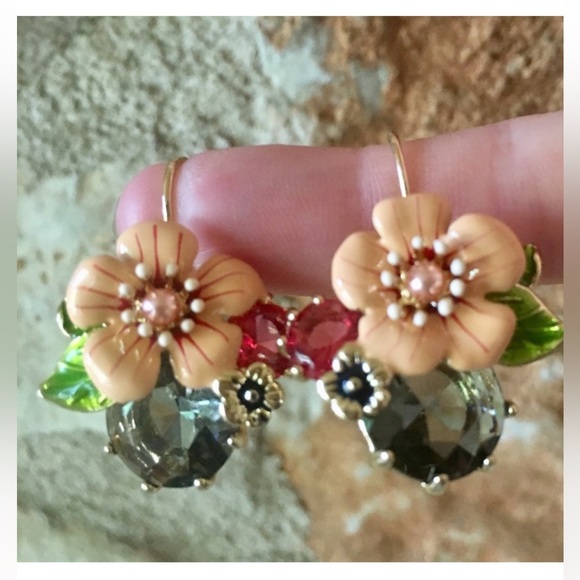 Anthropology Floreat cluster earrings. - Picture 2 of 2